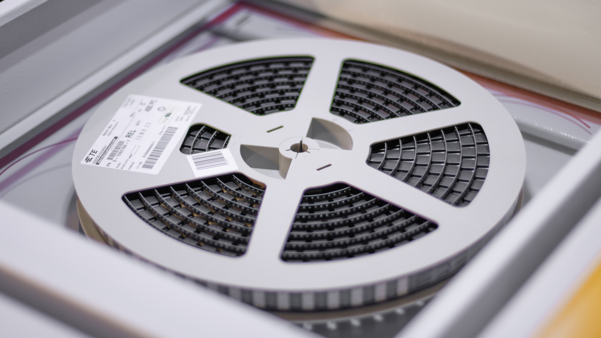 SMD reel in the drawer of an XRHCount system