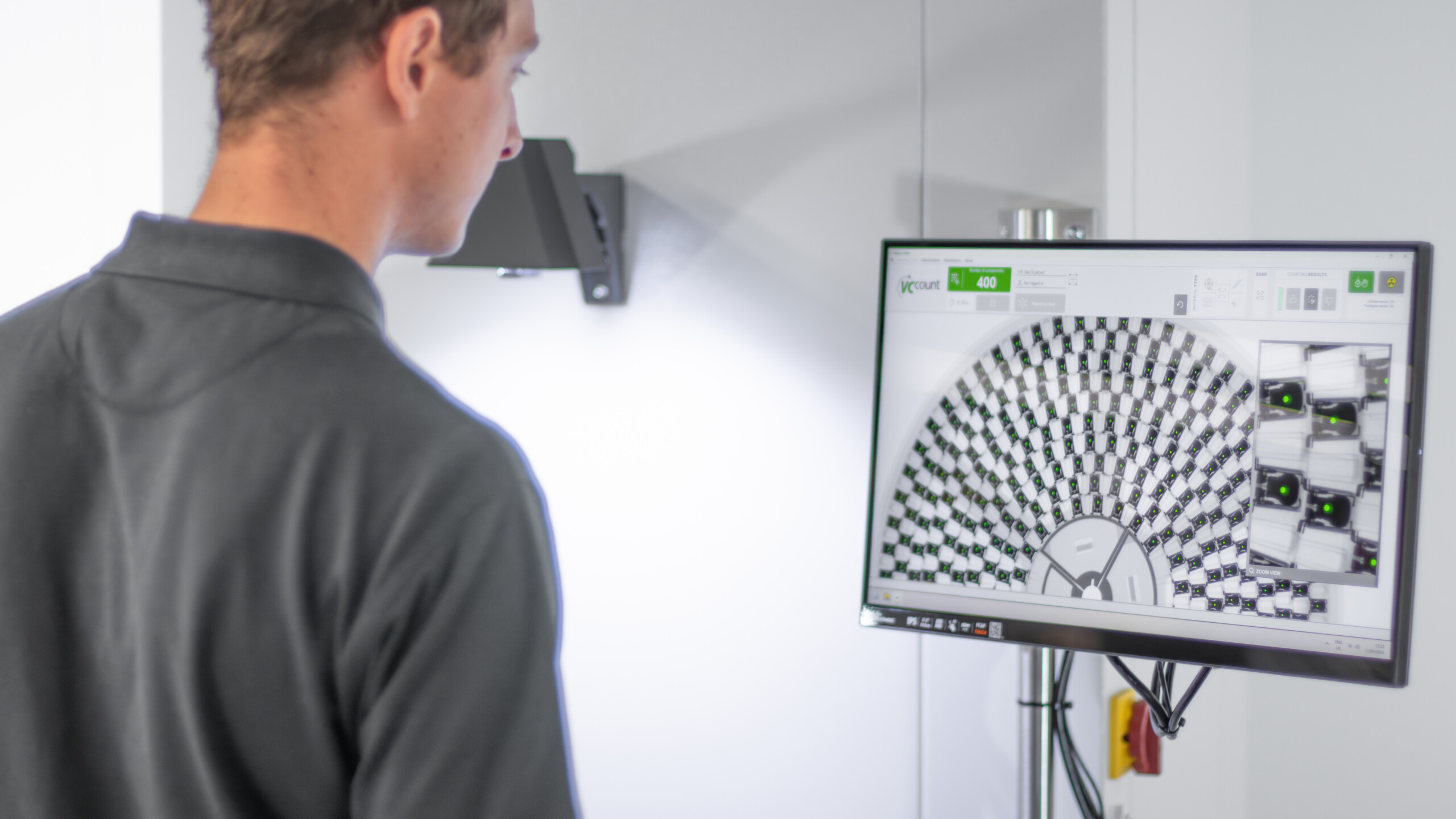 X-ray scan of an SMD reel on the screen